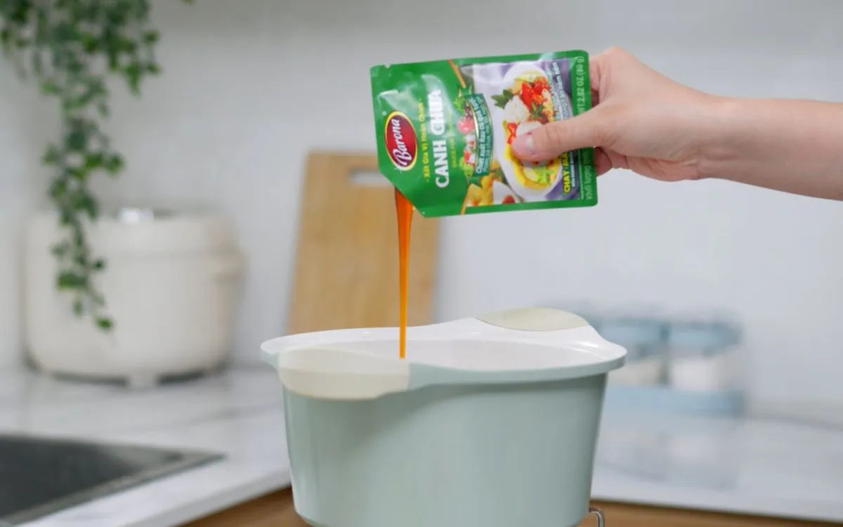 Bước 3: Nấu canh chua chay