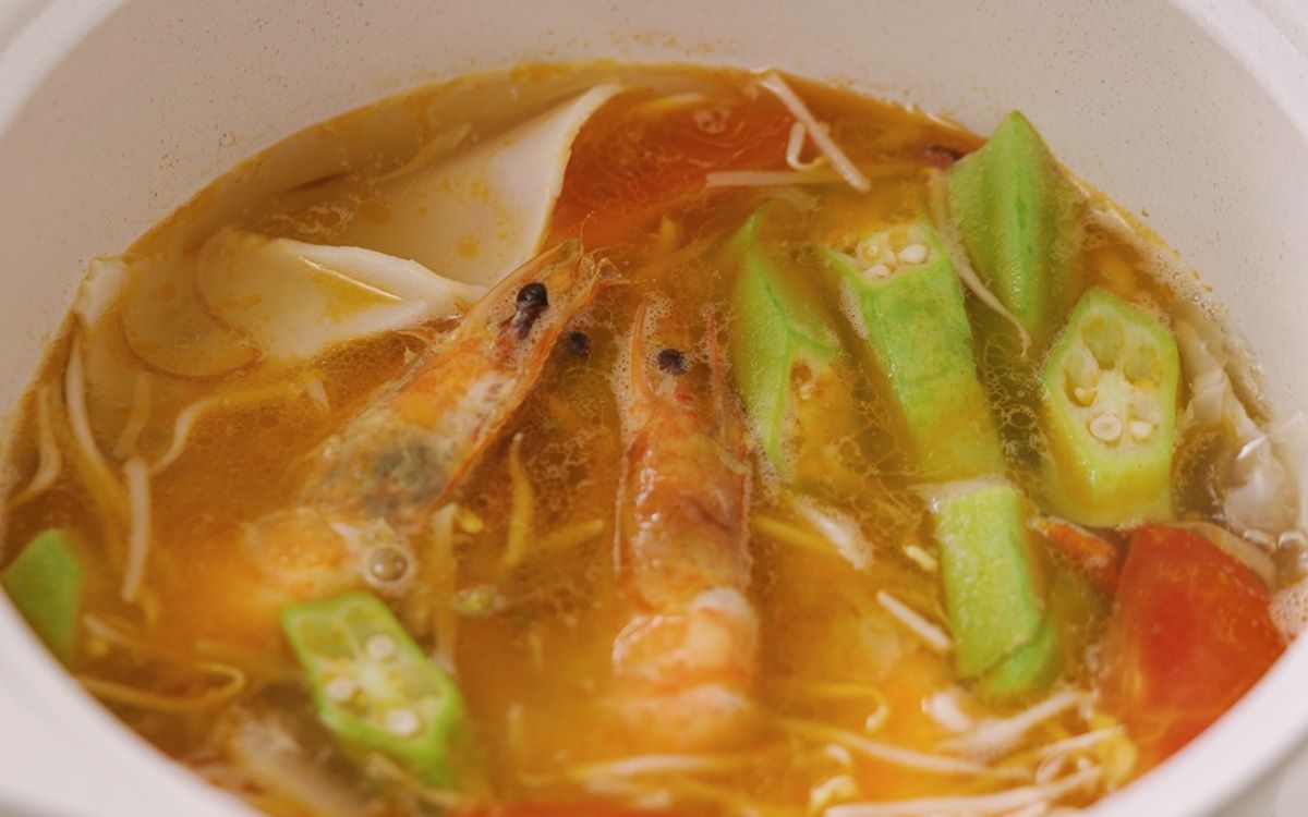 Bước 3: Nấu canh măng chua