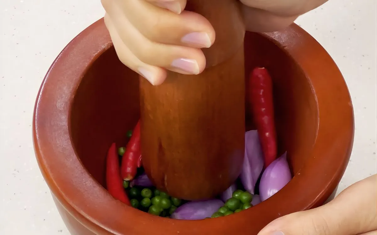 Bước 1: Sơ chế nguyên liệu