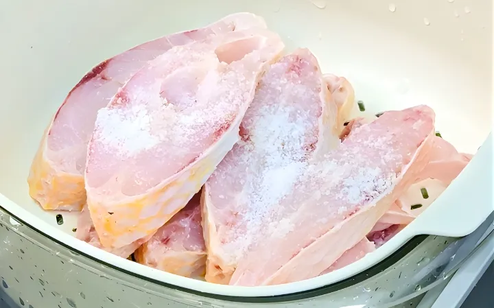 Bước 1: Sơ chế nguyên liệu