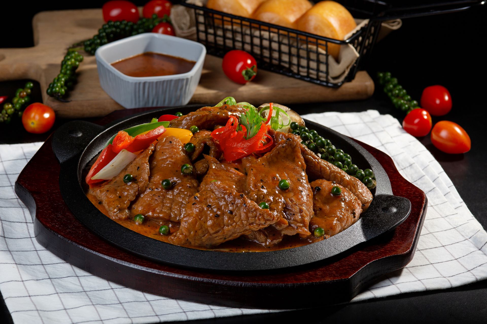 Món Bò Xốt Tiêu Đen jpg